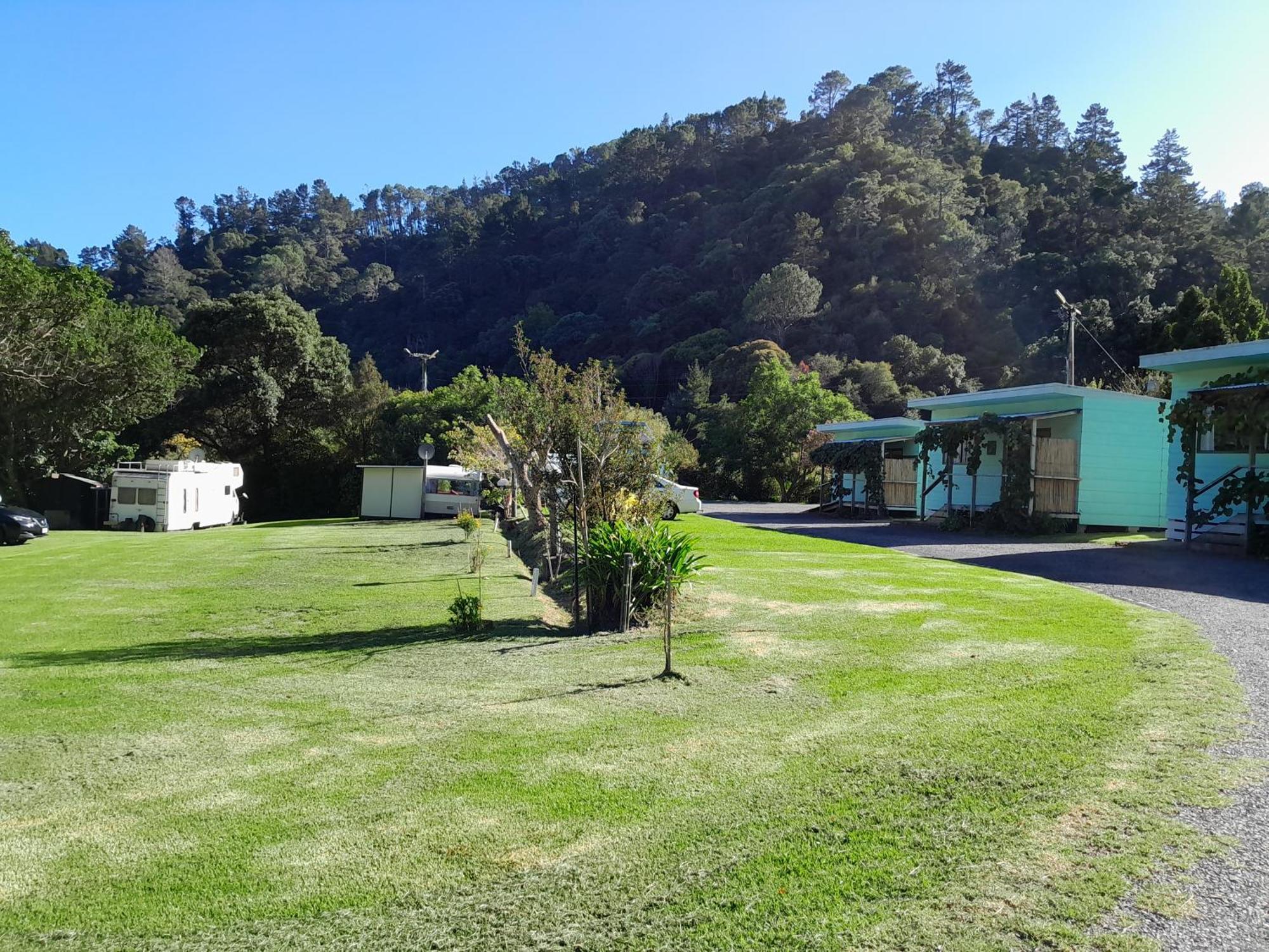 Dickson Holiday Park Thames Exterior photo